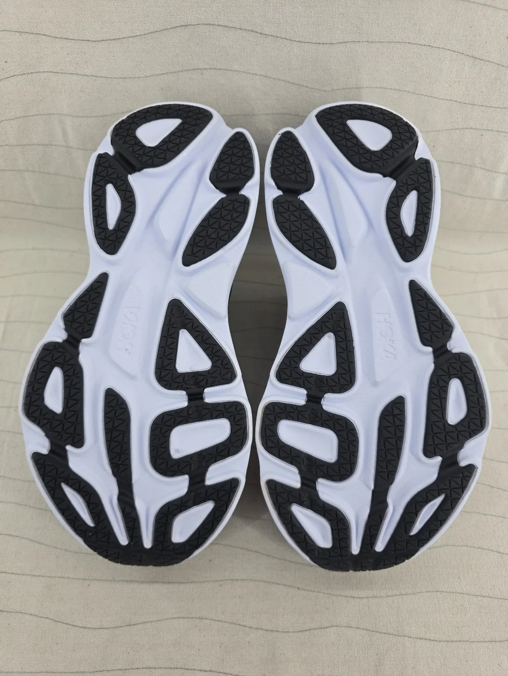 Hoka Womens Bondi 8 Black White Running Sneakers Shoes 1127954 Size 8D NEW - Picture 9 of 11